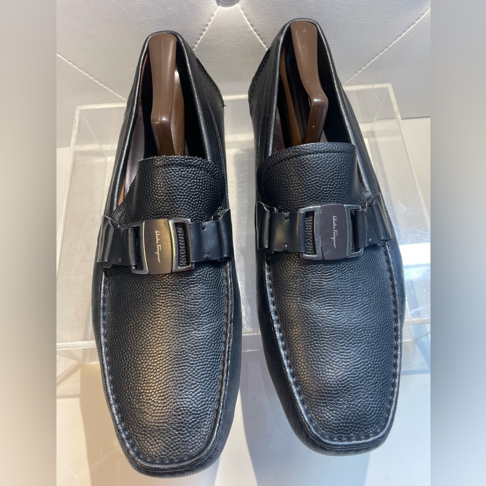 Salvatore Ferragamo sardegna pebbled leather Driver loafer black sz 12